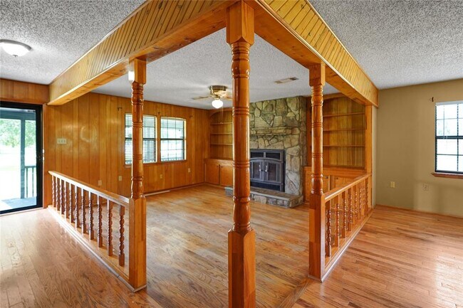 Building Photo - 22855 E Martin Dr