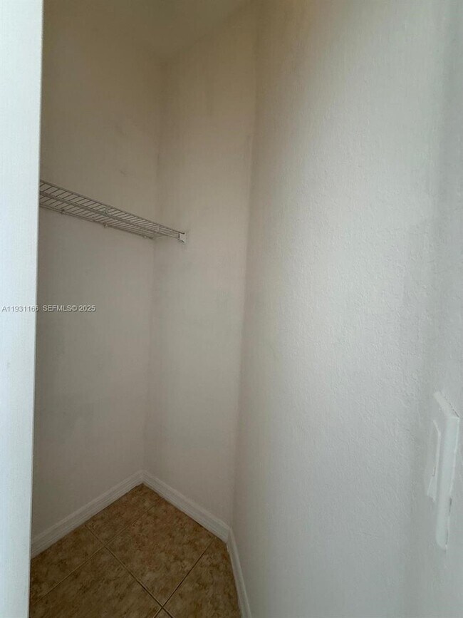 Building Photo - 2221 NE 37th Terrace