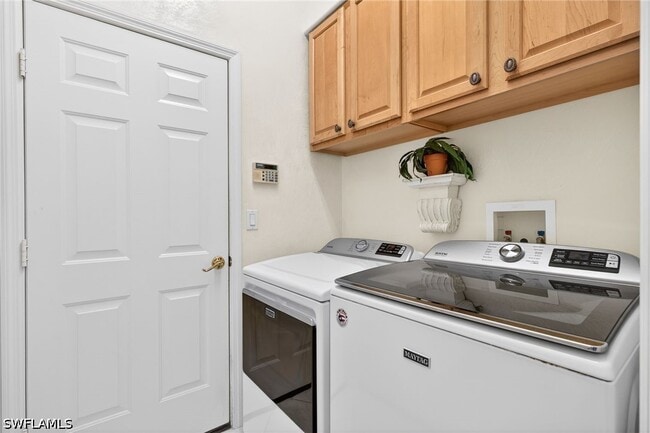 Building Photo - 9550 Cedar Creek Dr