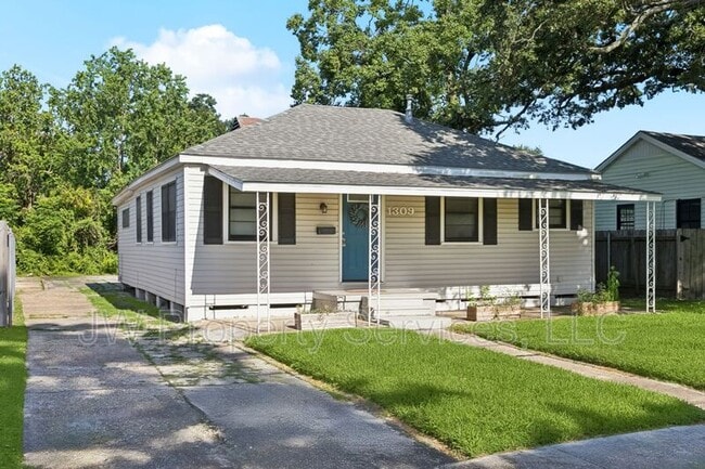 Primary Photo - 1309 Moisant St