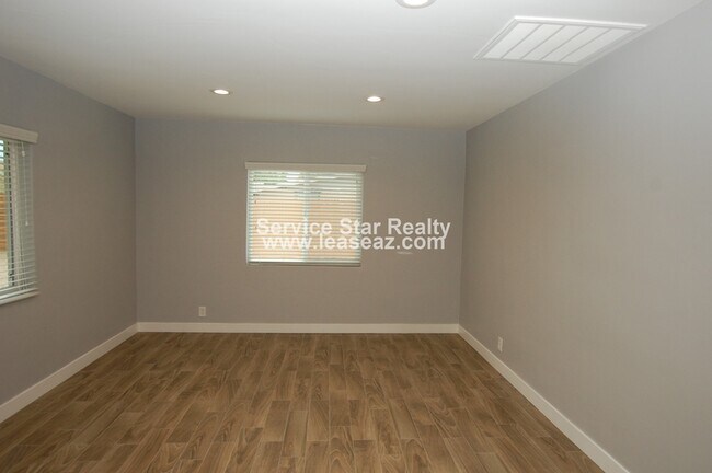 Building Photo - 4144 N 3rd Ave