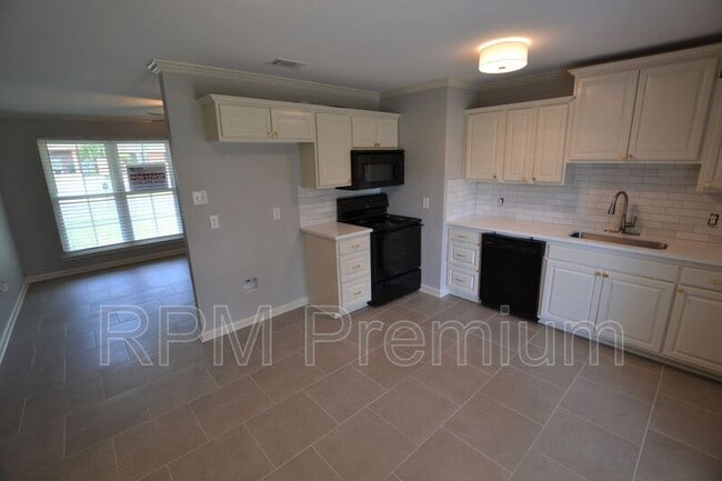 Building Photo - 1632 Mary Lou Dr