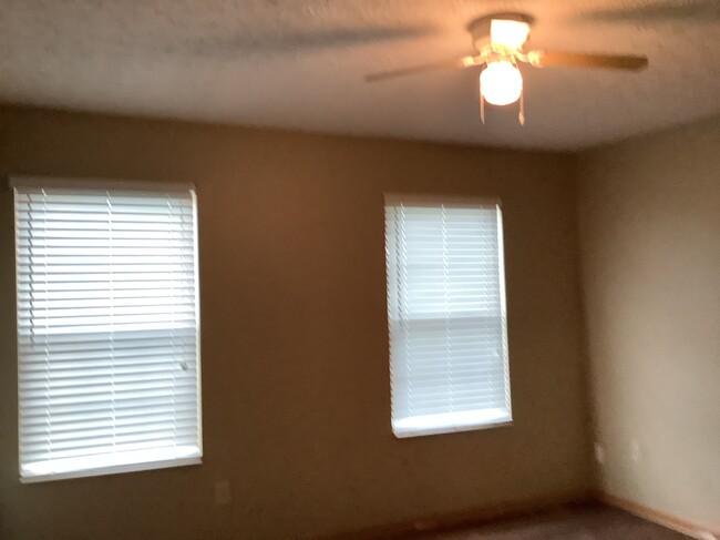 Building Photo - 8889 Sedona Court