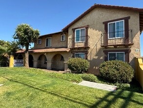 Building Photo - Charming 1 Bedroom Condo in Gated Chula Vista Community with Pool and Parking!