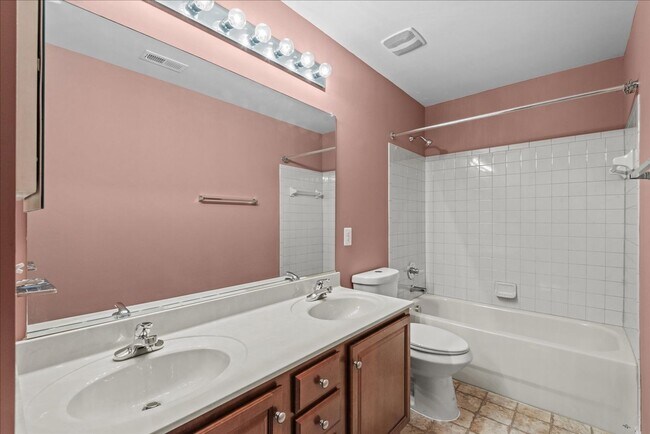 Building Photo - CLOSE TO I-95 & QUANTICO!