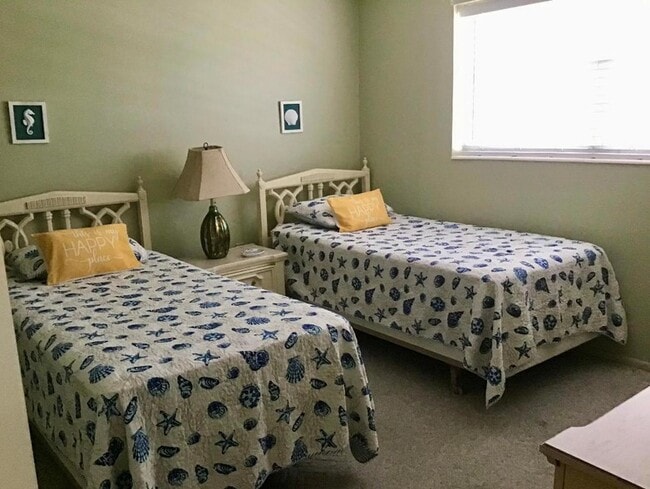 Building Photo - 2222 NE 1st Way