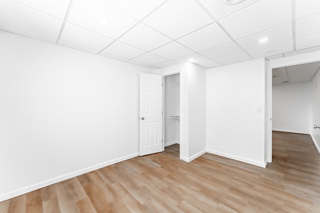 Building Photo - 321 Waitman St