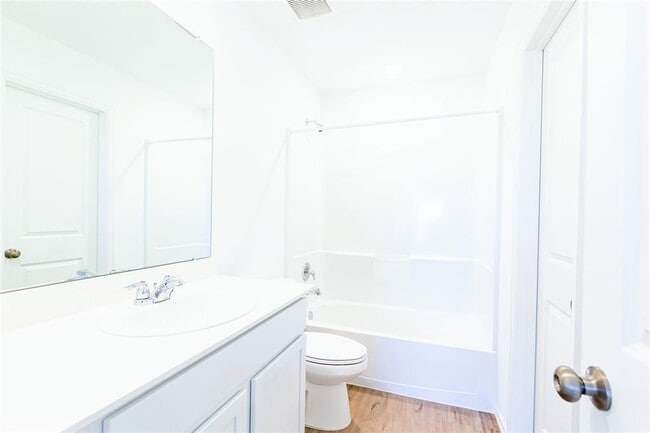 Building Photo - 7351 Gorrion Dr