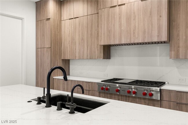 Building Photo - 7385 Heron Cyn Ct