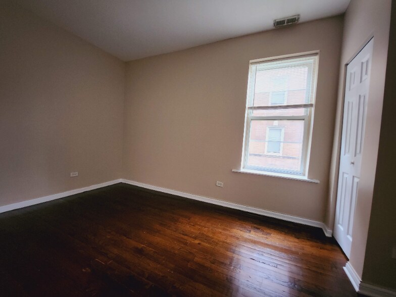 Building Photo - 7018 S Sangamon St