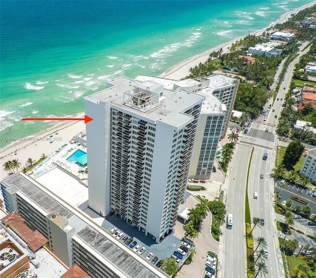 Building Photo - 3140 S Ocean Dr