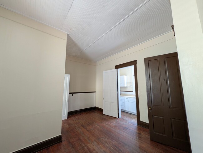 Building Photo - 1428 Rufer Ave