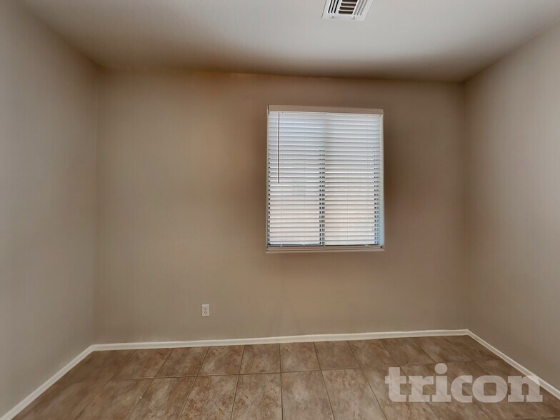Building Photo - 13218 W Jacobson Dr