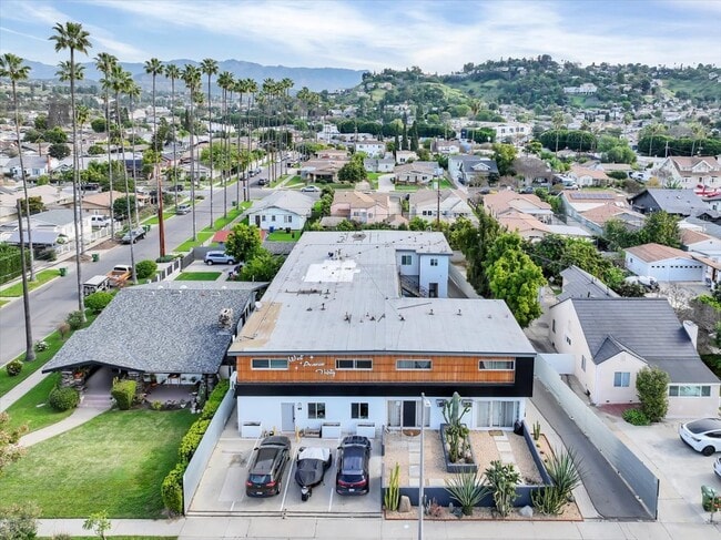 Building Photo - 2561 W Ave 30