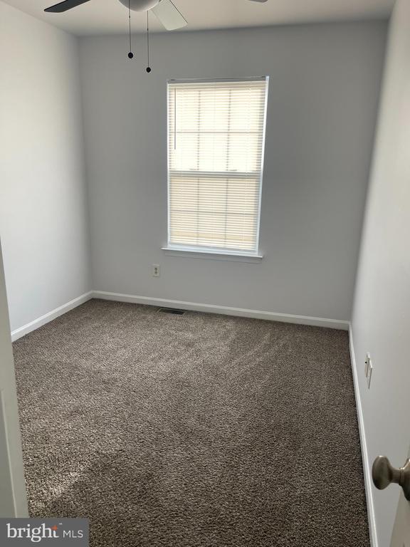 Building Photo - 288 Vincent Cir