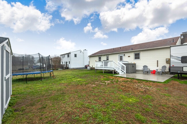 Building Photo - 3012 Fielding Rd