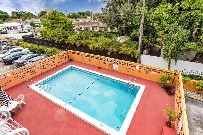 Building Photo - 6200 W Flagler St