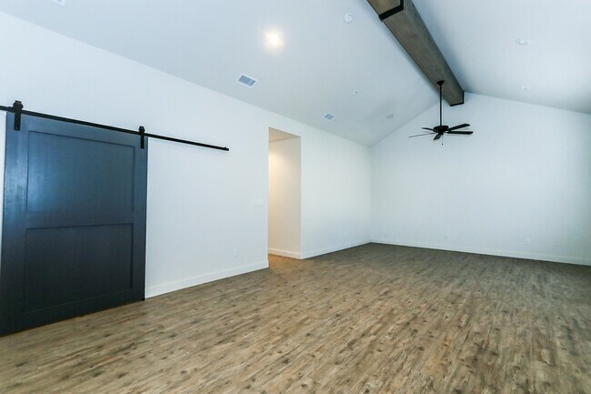 Building Photo - 2516 111th St