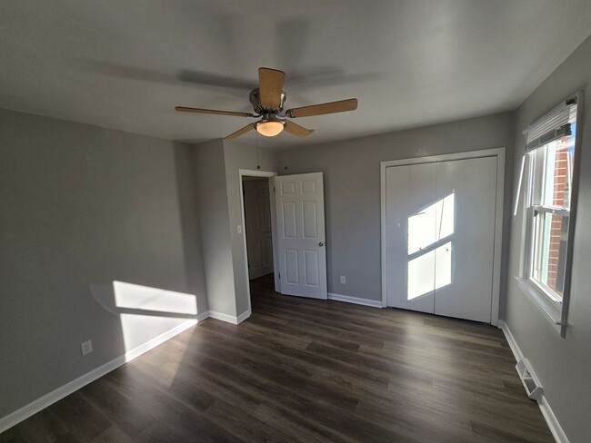 Building Photo - 3 bedroom house in Petersburg