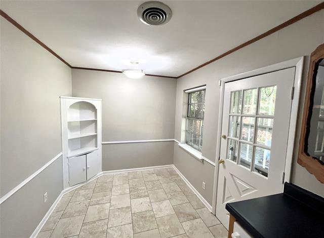 Building Photo - 10025 Newcombe Dr