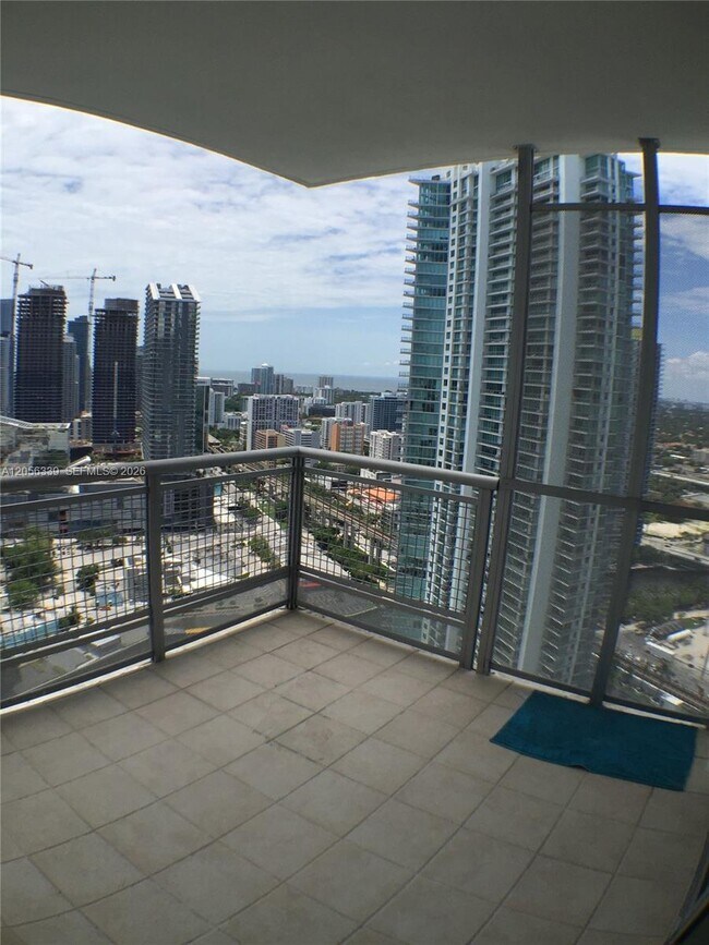 Building Photo - 350 S Miami Ave