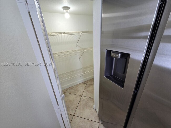 Building Photo - 14758 SW 9th Ln