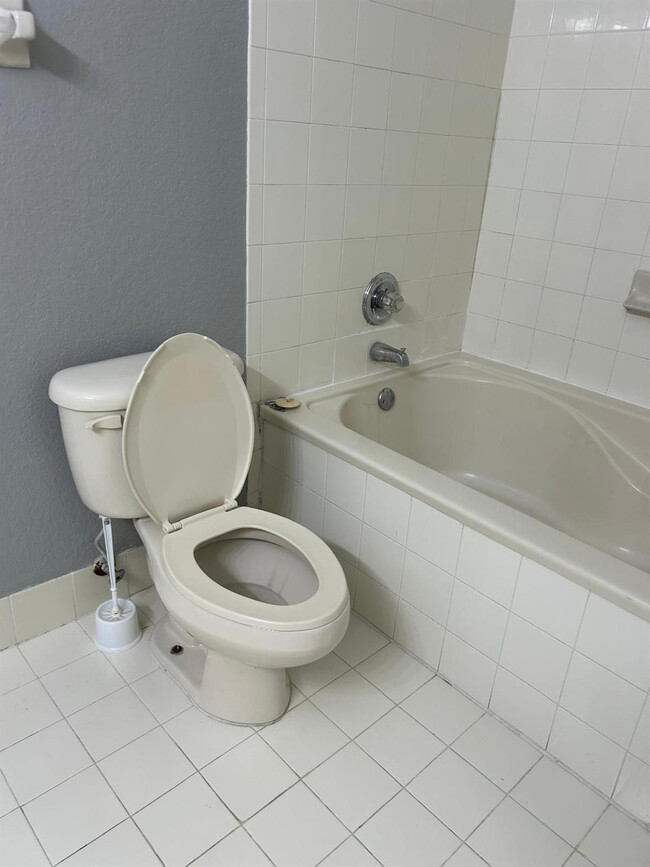 Building Photo - 11486 NW 77th St