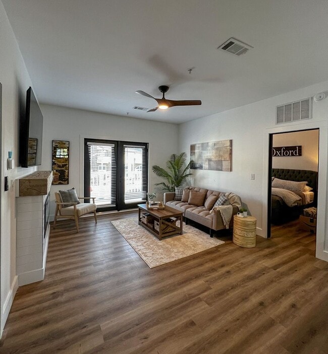 Building Photo - 206 Towncenter Drive Unit 22
