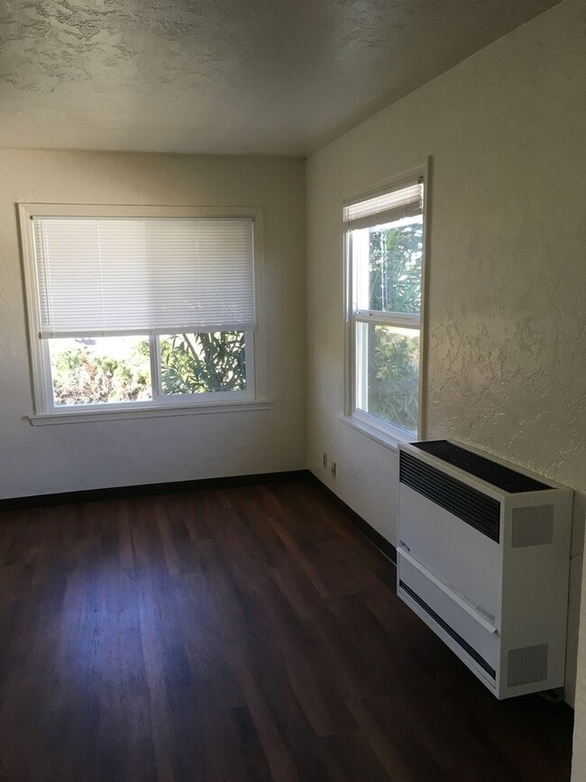 Building Photo - 19453 Hill St