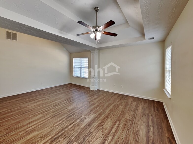 Building Photo - 247 River Pass Ct NE