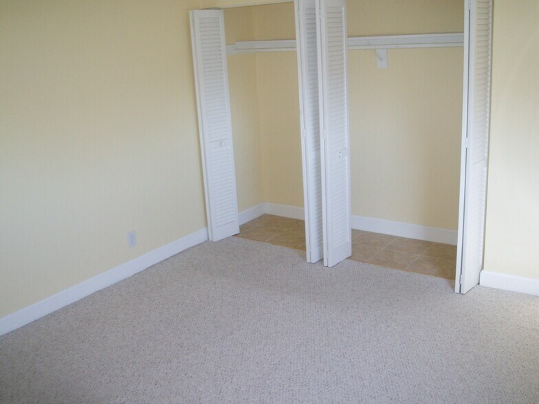 Building Photo - 1601 S Flagler Dr