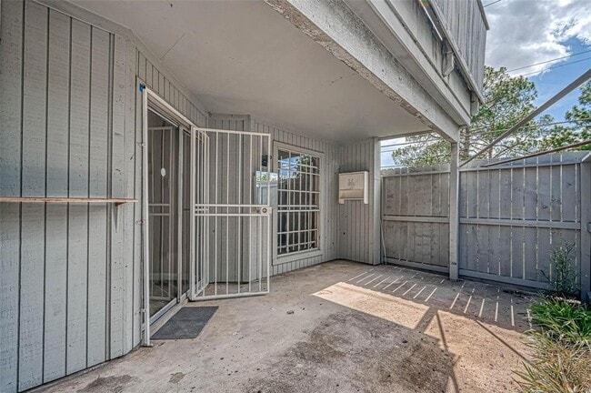 Building Photo - 8787 Brae Acres Rd