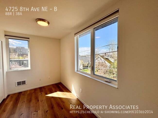 Building Photo - 4725 8th Ave NE