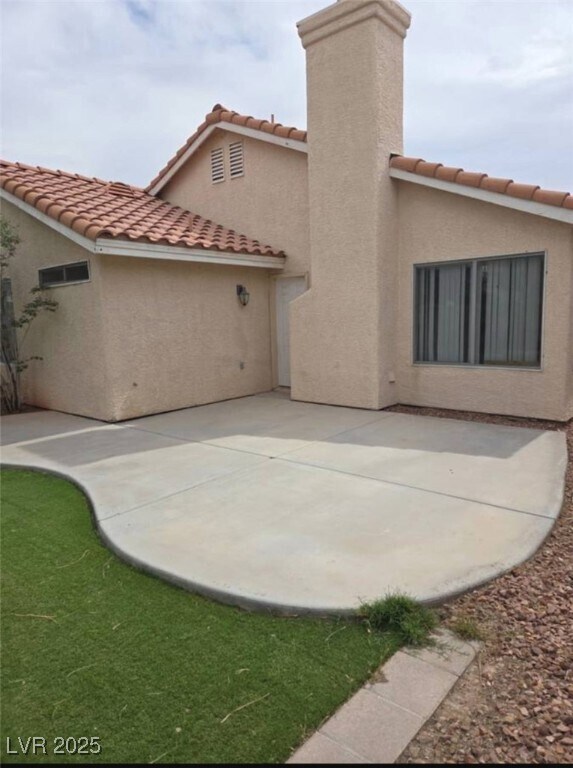 Building Photo - 5027 Vista Del Rio Way
