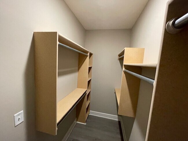 Building Photo - 9376/78 E Wassall