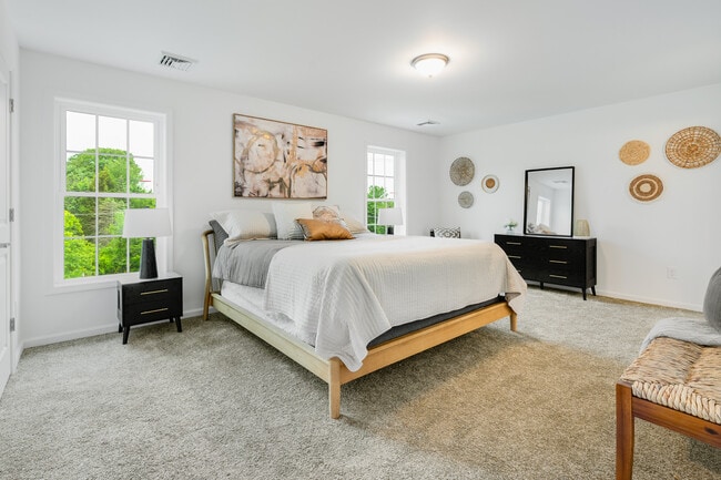 Building Photo - Marlboro on Hudson