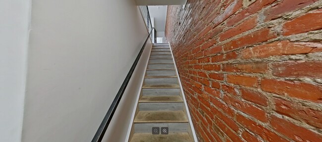 Building Photo - 3331 N Howard St