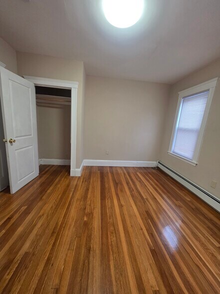 Building Photo - 14 Vera St