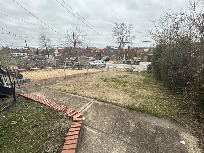 Building Photo - 5338 Chillum Pl NE