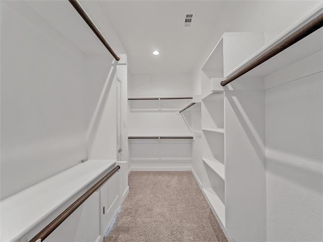Building Photo - 15816 Farringdon St