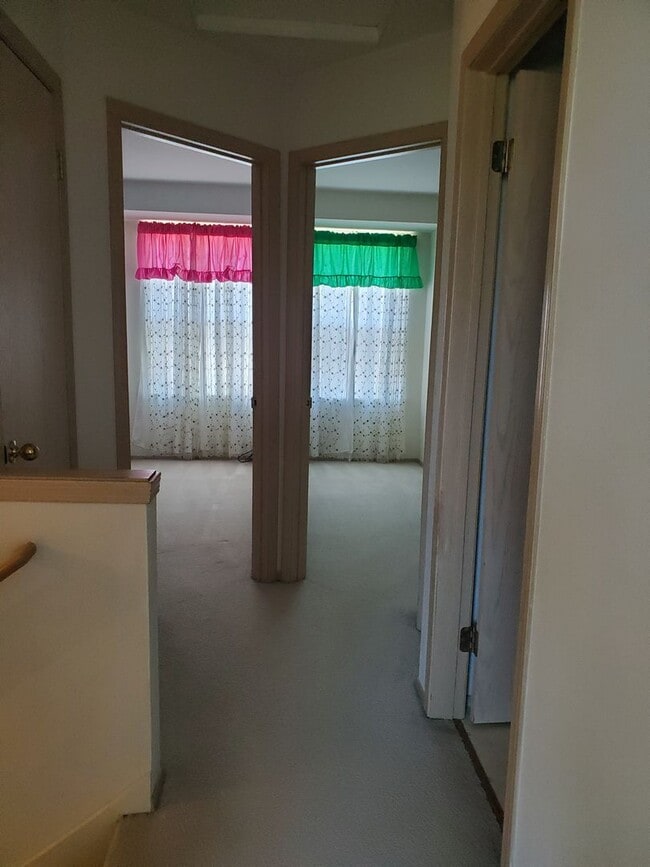 Building Photo - Great 3 bedroom home available now!