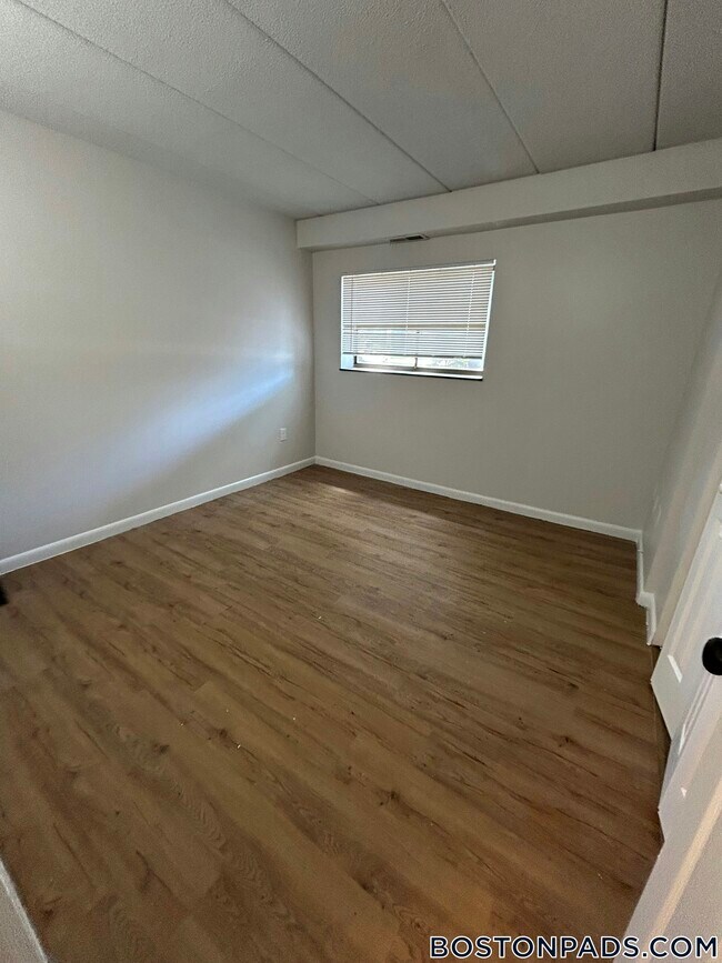 Building Photo - 30 Normandy Ave