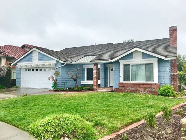 Building Photo - 28582 La Cumbre