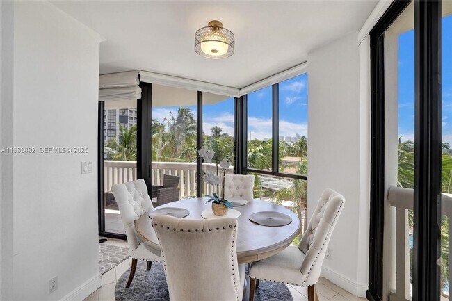 Building Photo - 1000 E Island Blvd