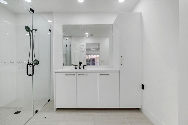 Building Photo - 7461 SW 115th Ct
