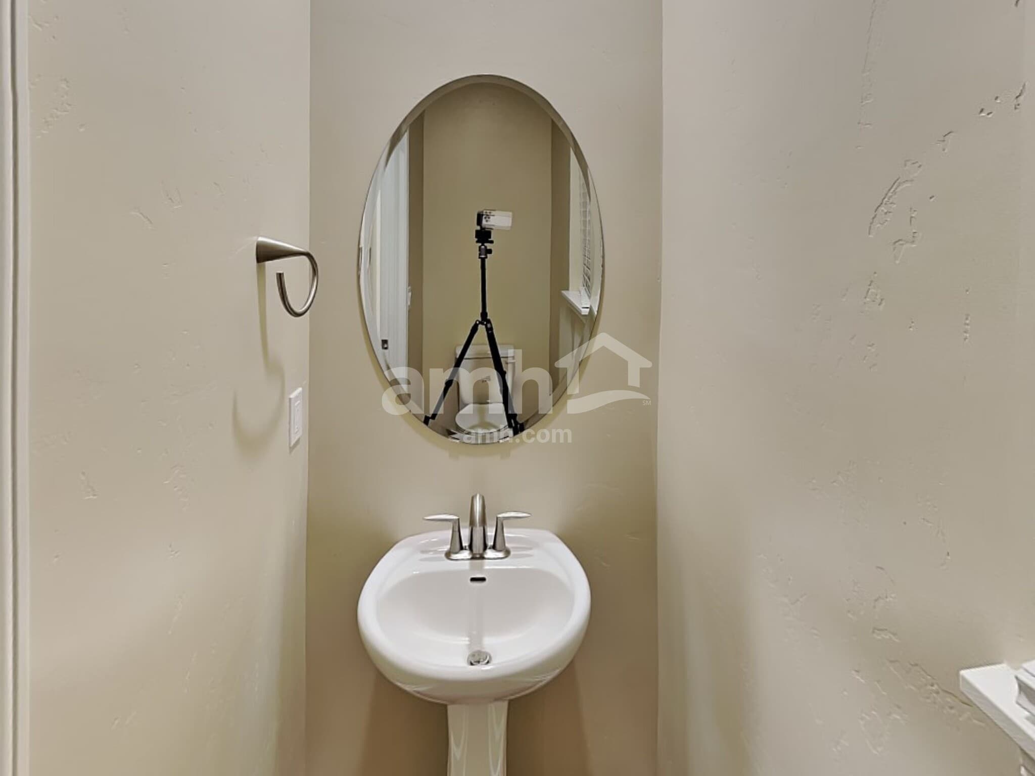 Building Photo - 4437 N Morgan Way