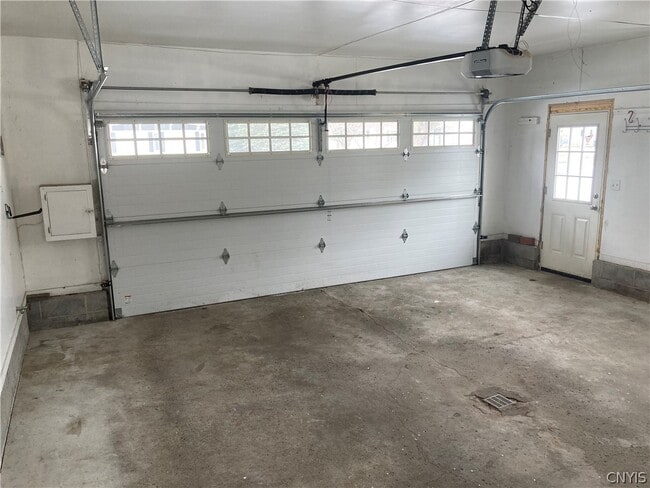 Building Photo - 449 Bugbee Dr