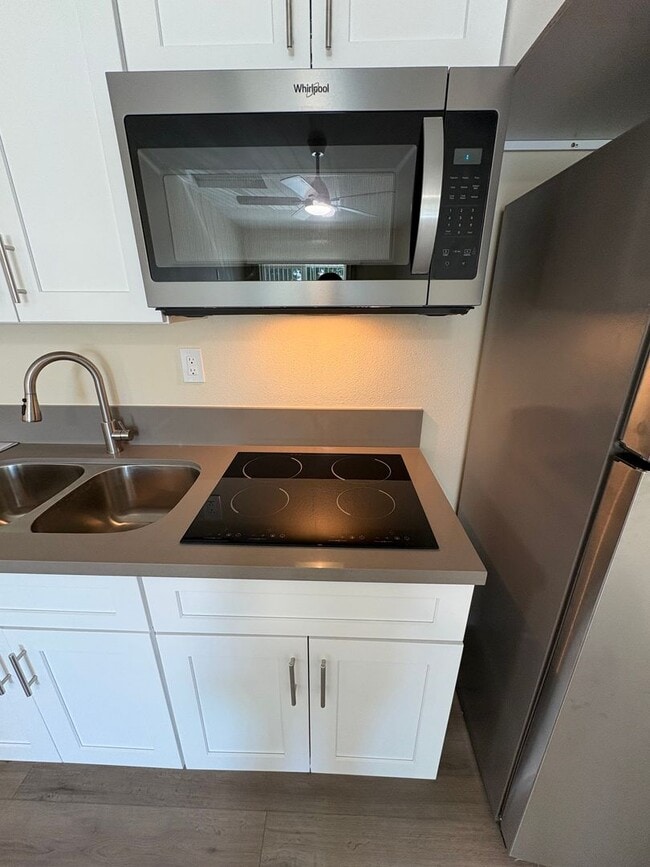 Building Photo - Beautiful Brand New 1-Bedroom, 1-Bath  ALL...