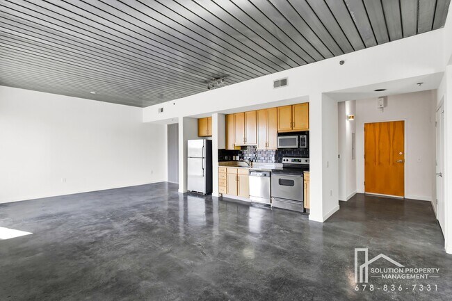 Building Photo - 620 Glen Iris Dr NE