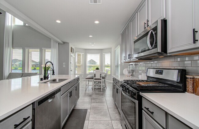 Building Photo - 2202 Anzio Ct